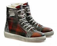 GOBY Tartan Grunge Laarzen – Handmade – Vegan Leer – Dames GOBY Tartan Grunge Laarzen – Handmade – Vegan Leer – Dames