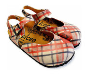 GOBY Clogs – Muster & Rose – Handgefertigt
